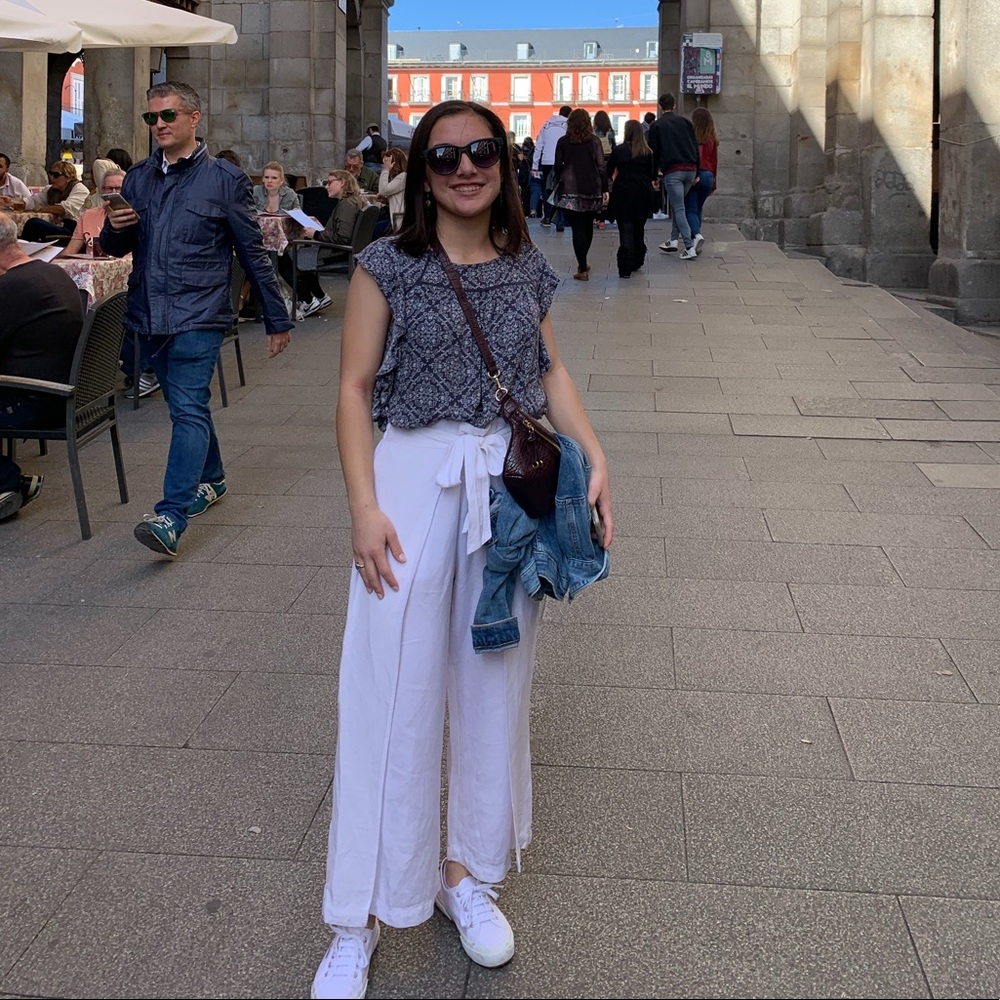 Meet your Posher, Casey